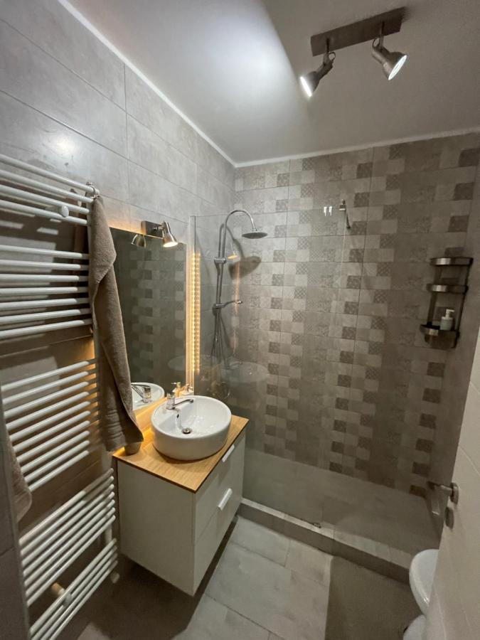 Pearl Luxury Apartment Near Presidential Palace ブカレスト エクステリア 写真